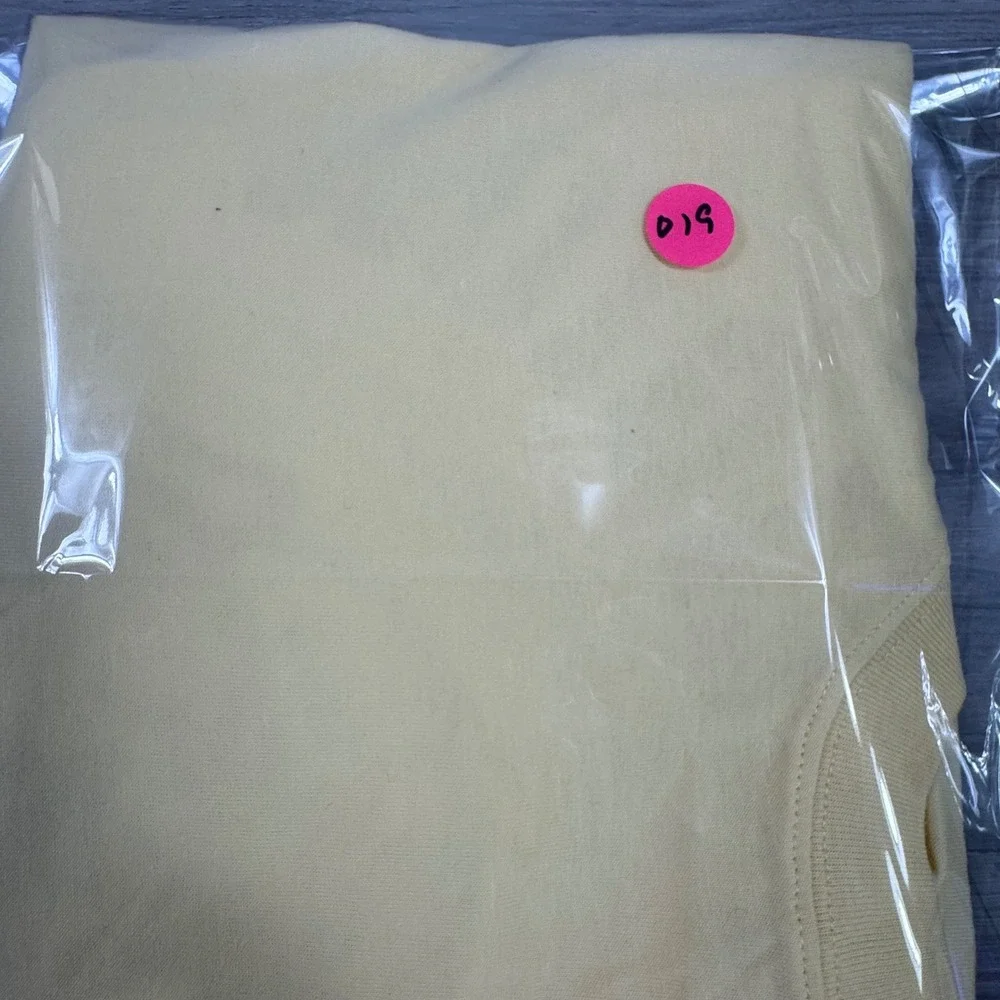 True Religion Mens Emboss‎ Emblem Tee, Panna Cotta Yellow, Large, NWT streetwear